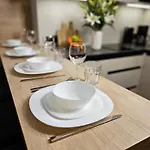 Pine Point With Shared Pools, Jacuzzi, Sauna & Gym Appartement