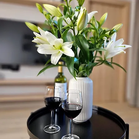 Apartmán Pine Point With Shared Pools, Jacuzzi, Sauna & Gym