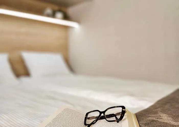 Pine Point With Shared Pools, Jacuzzi, Sauna & Gym *