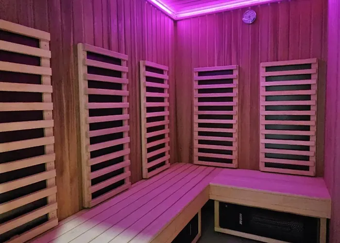 Pine Point With Shared Pools, Jacuzzi, Sauna & Gym * Sklářská Poruba