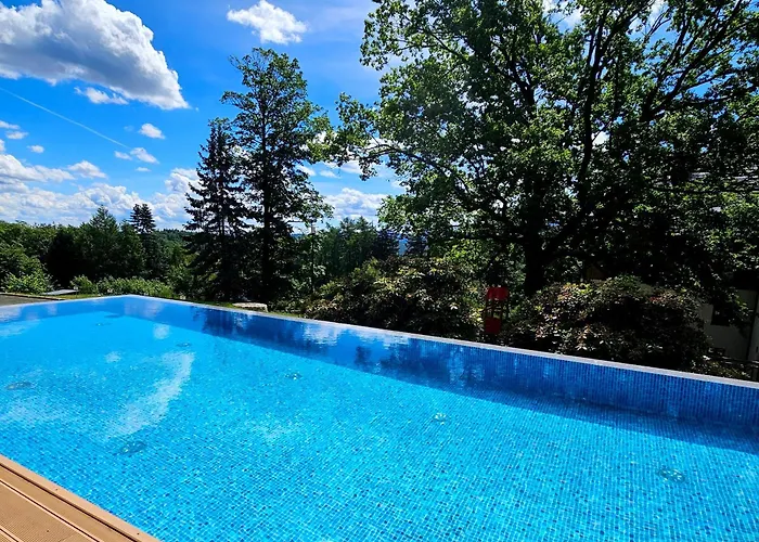 Apartmán Pine Point With Shared Pools, Jacuzzi, Sauna & Gym