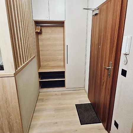 Pine Point With Shared Pools, Jacuzzi, Sauna & Gym *